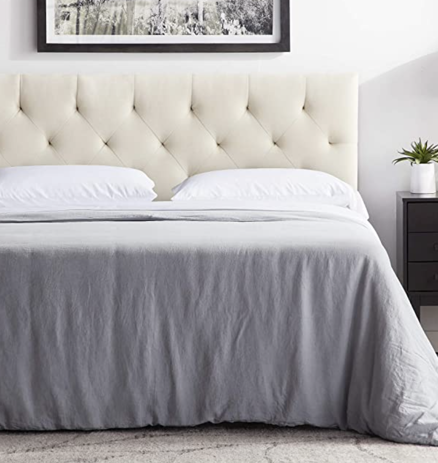 40 Insanely Cute Small Bedroom Decor Ideas You Can Only Find on Amazon