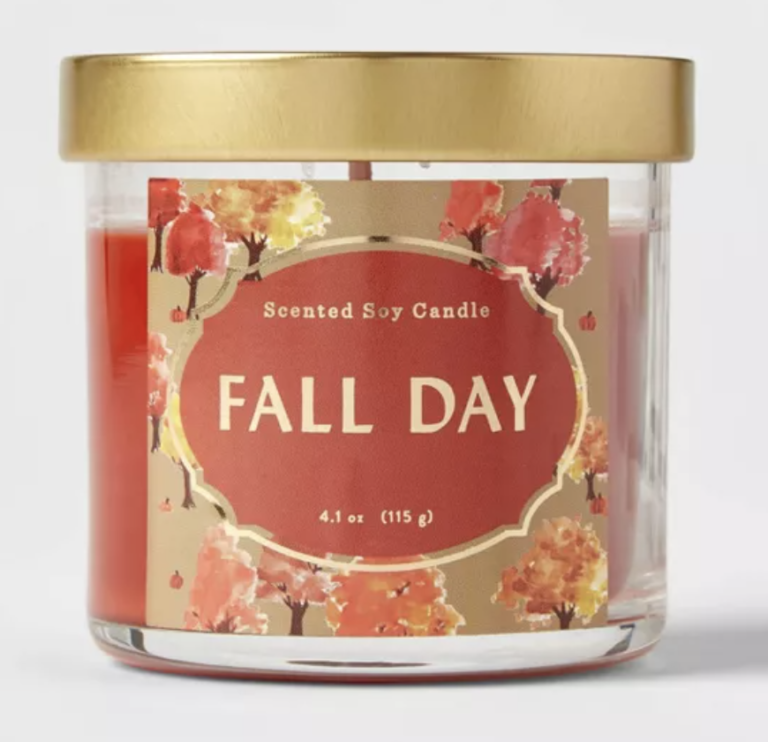 35 of the Most Popular Candle Scents Every Girl Needs for the Holidays