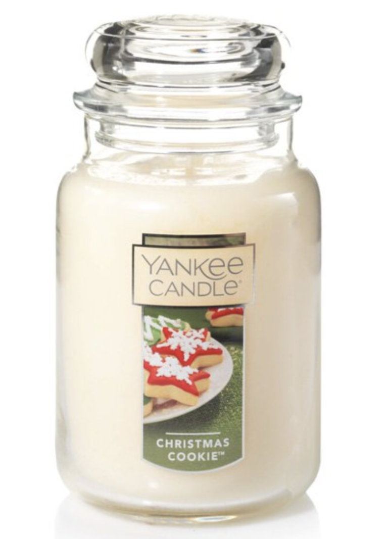 35 of the Most Popular Candle Scents Every Girl Needs for the Holidays