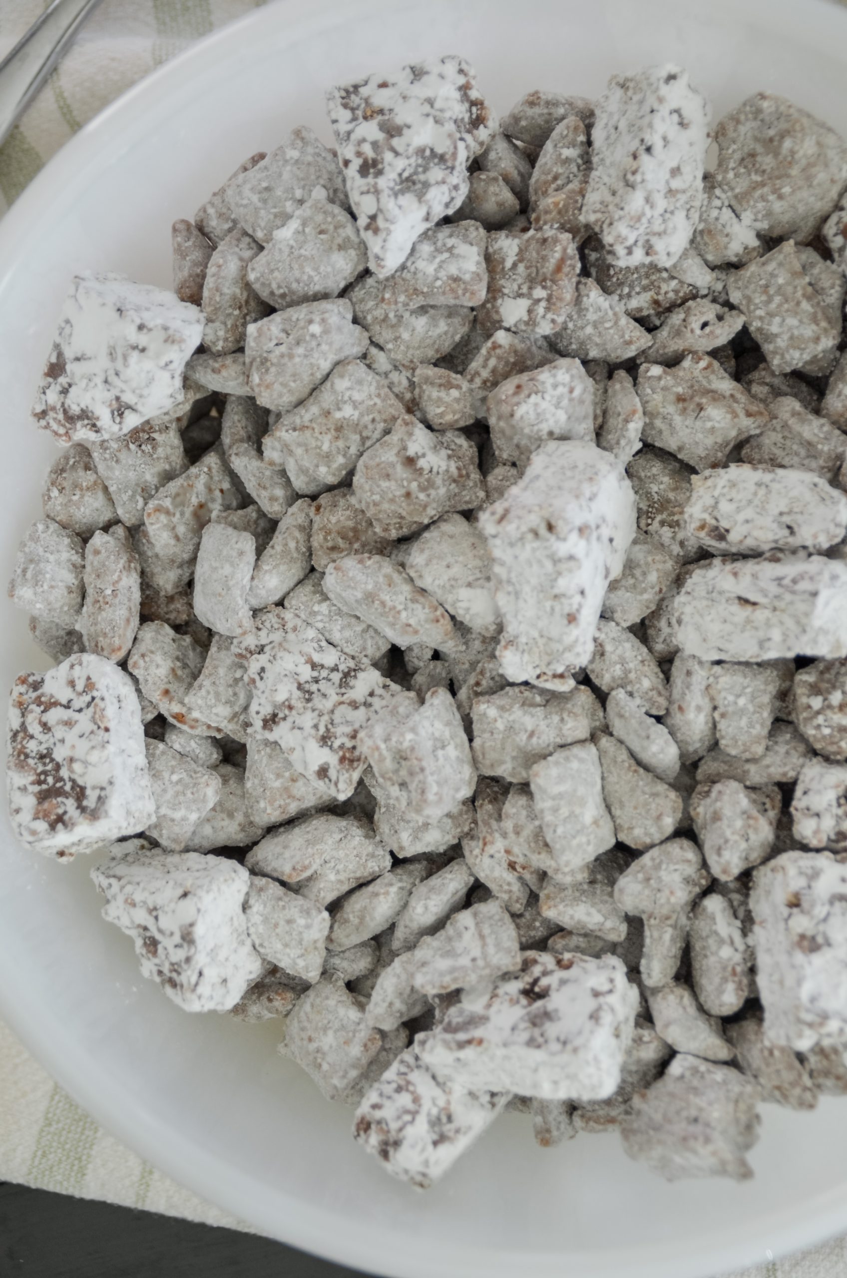 Snowy Winter Puppy Chow Snack Mix that Everyone Will Love - Mozie