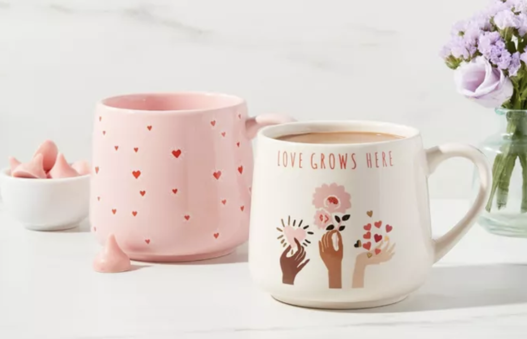 30+ Best Valentine’s Day Gifts for Her in 2022 (Gifts She’ll Love)