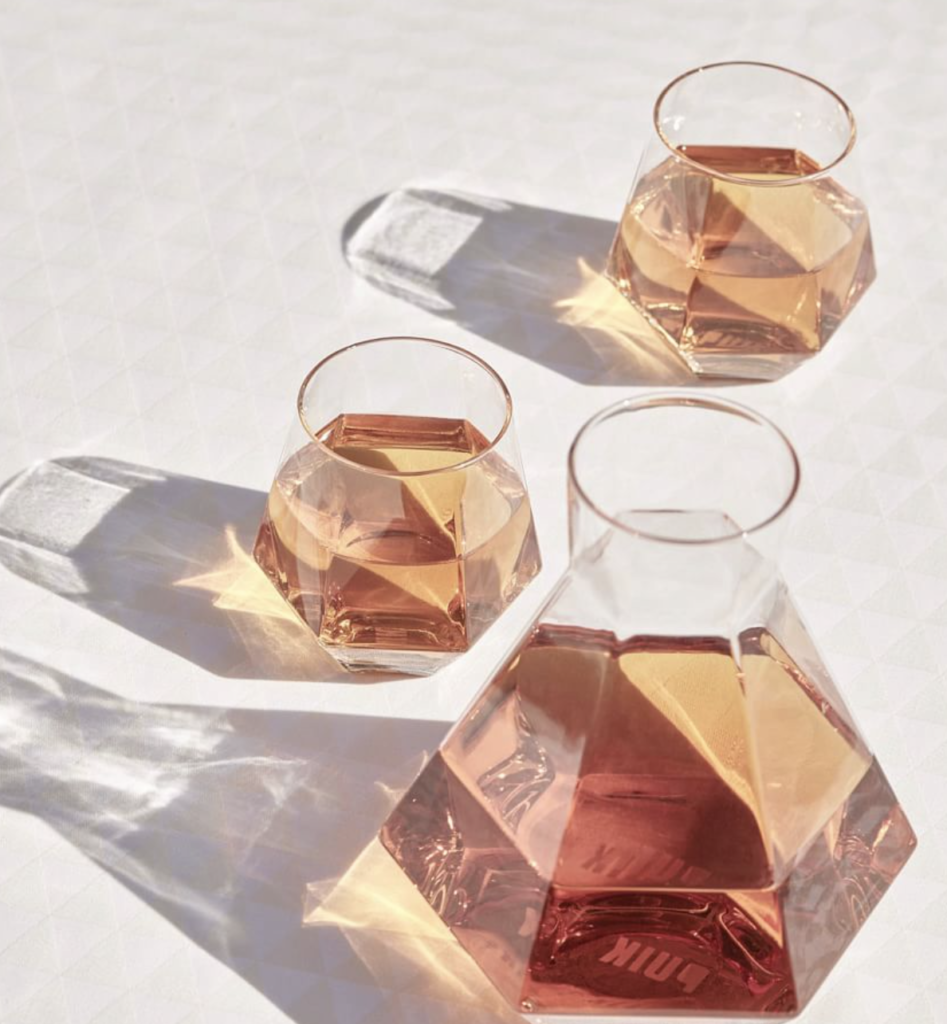 16 Insanely Aesthetic Bar Cart Glasses for Your Next Happy Hour - Mozie