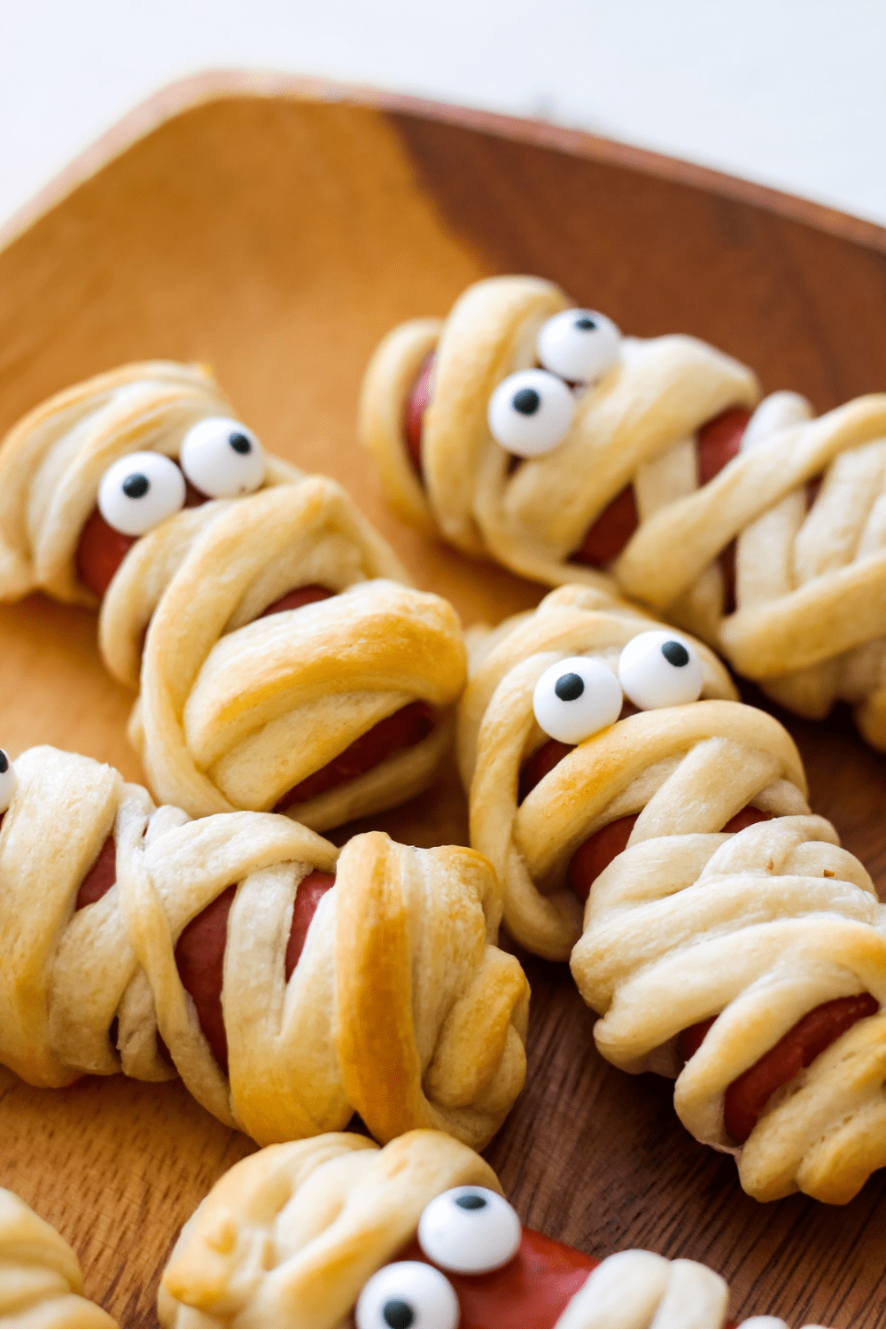 crescent roll mummy dogs
