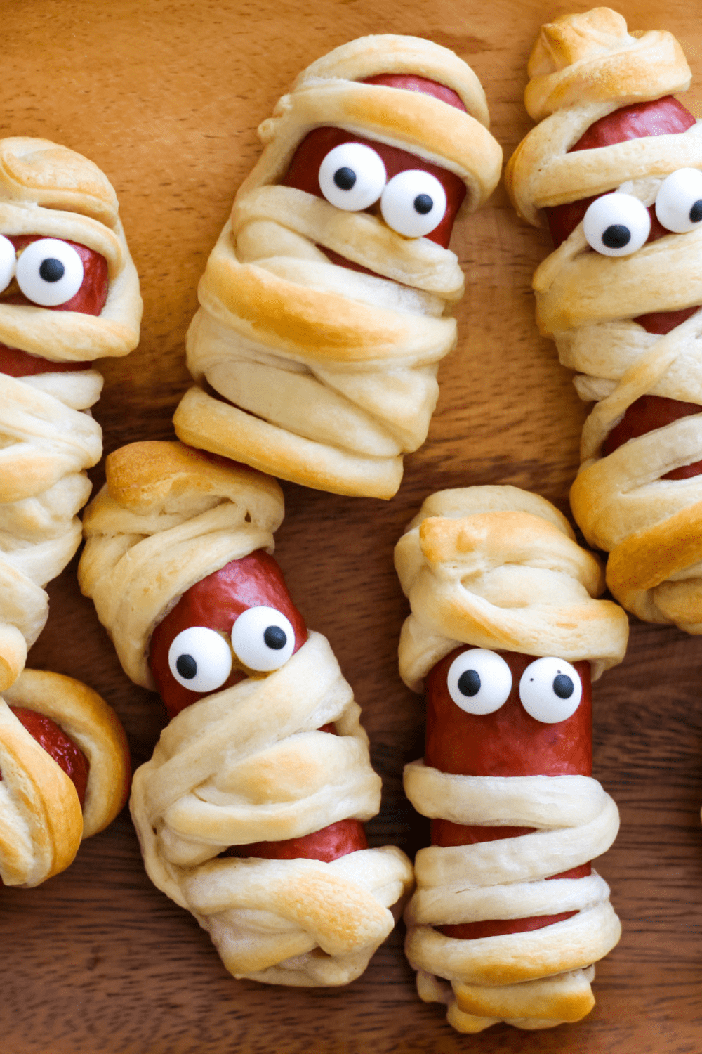 crescent roll mummy dogs
