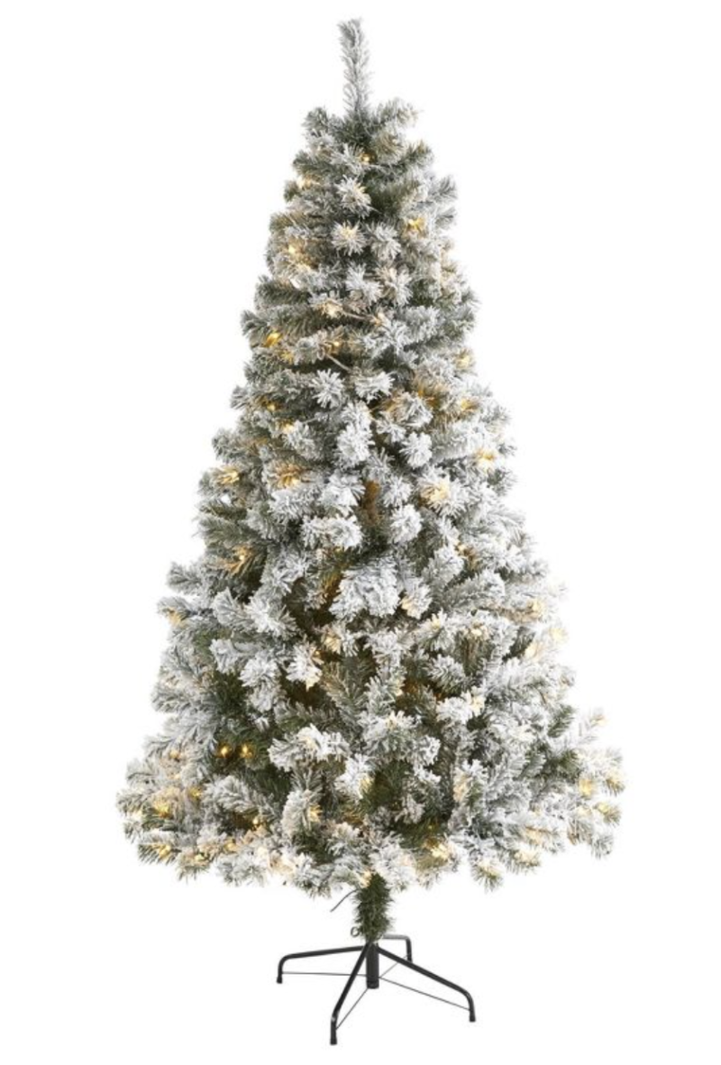 The Hands-Down Best Artificial Christmas Trees for 2022 - Mozie