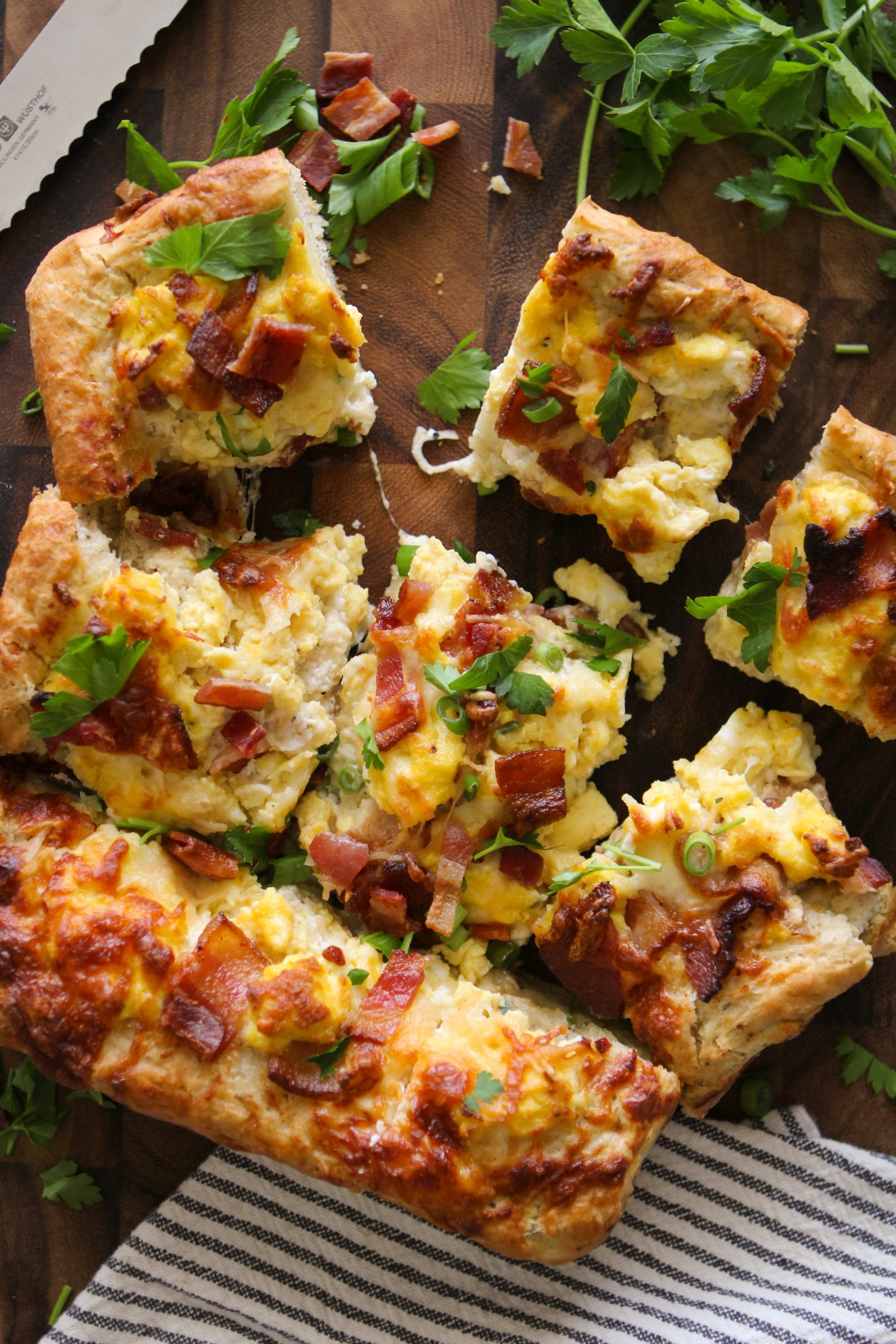 The Best Deep Dish Breakfast Pizza - Mozie