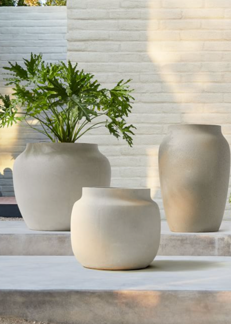 12 Gorgeous Modern Outdoor Pots and Planters to Spruce Up Your Outdoor ...