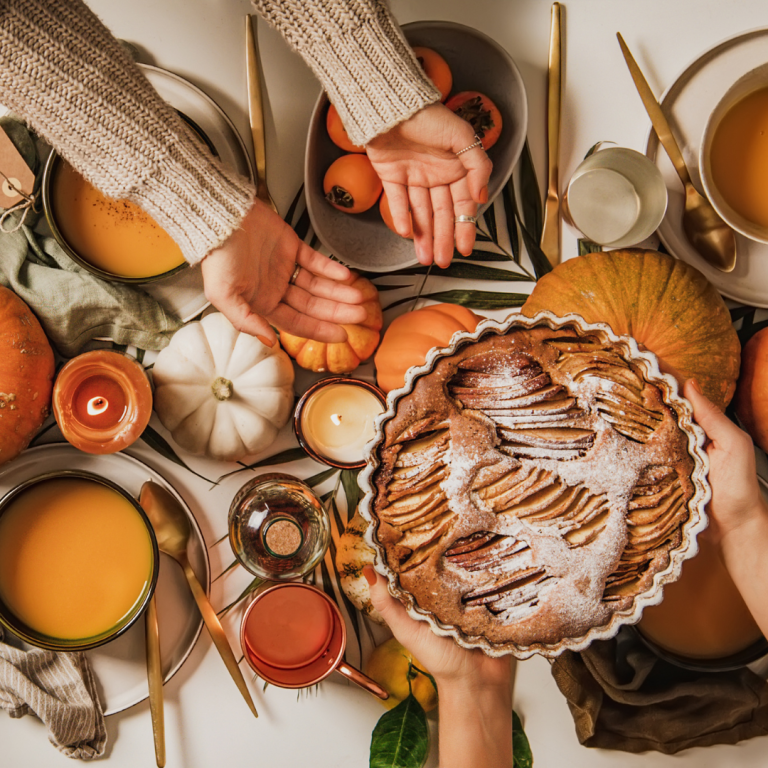 How to Host a Cozy Fall Party on a Budget | Free Fall Party Checklist