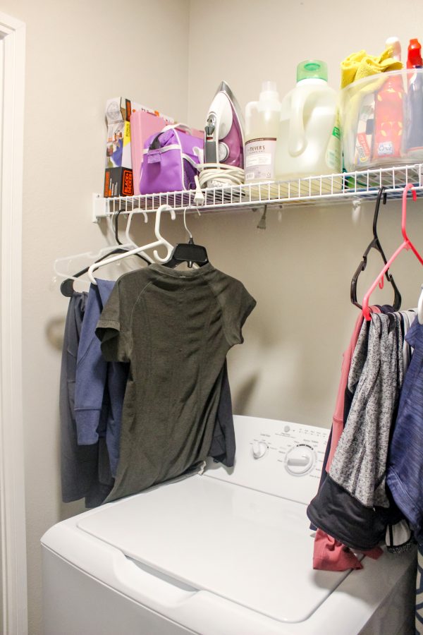 Sleek and Practical Small Apartment Laundry Room Organization Products ...