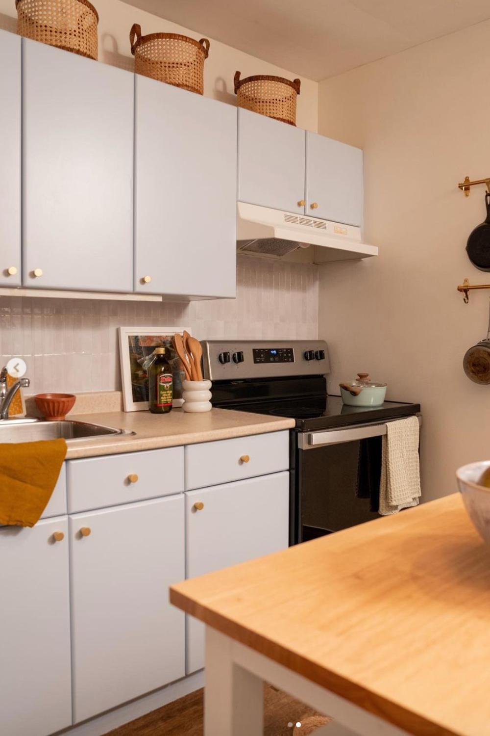 Renter-Friendly Ways to Create the Colorful Eclectic Kitchen