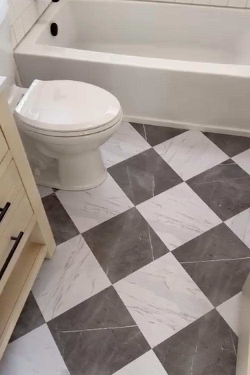 renter-friendly bathroom decorating ideas