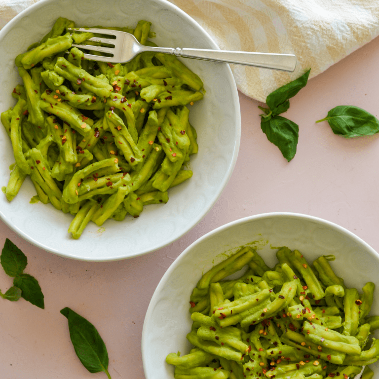 Easy Weeknight Sweet Pea Spinach Pasta