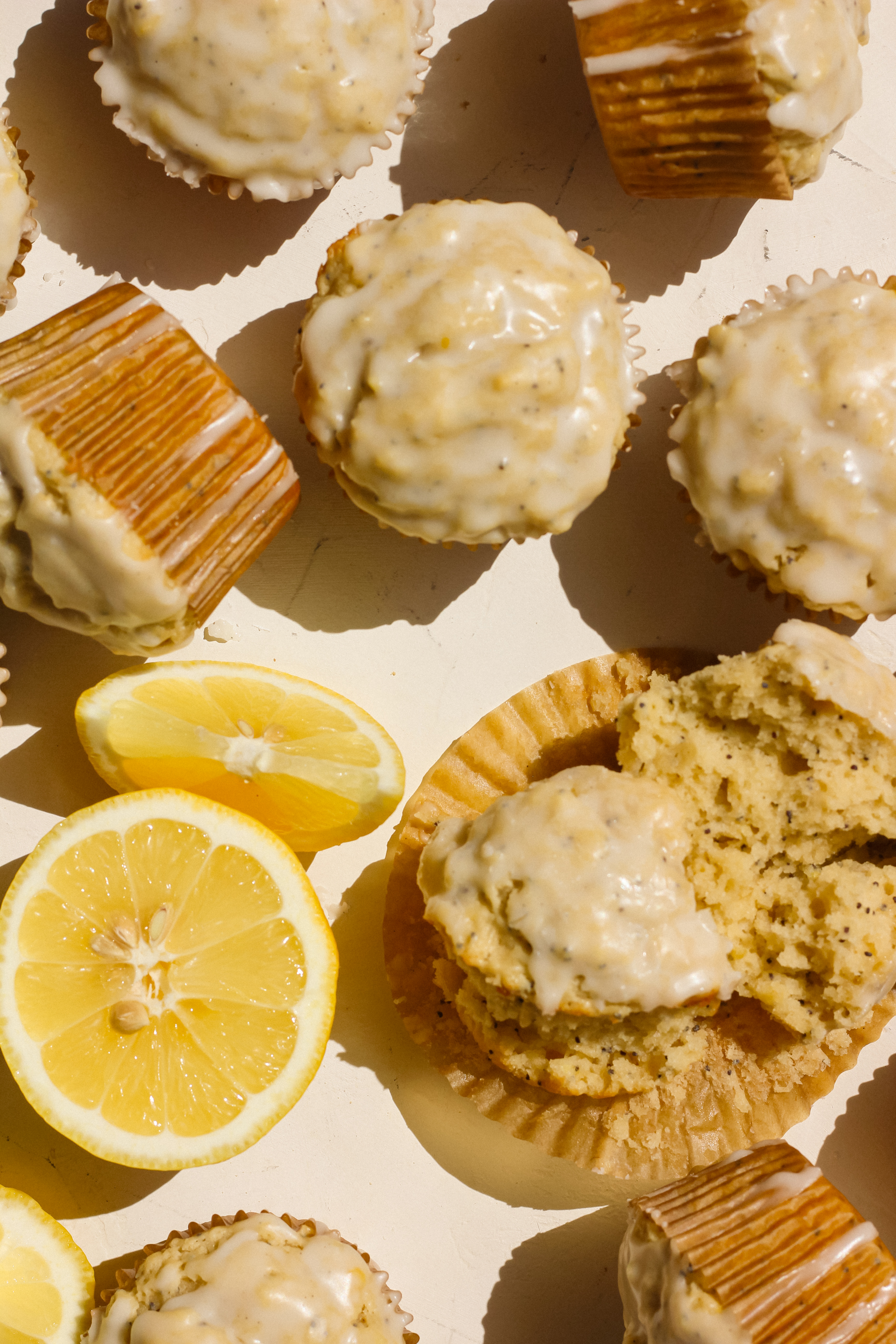 Bakery-Style Lemon Poppyseed Muffins