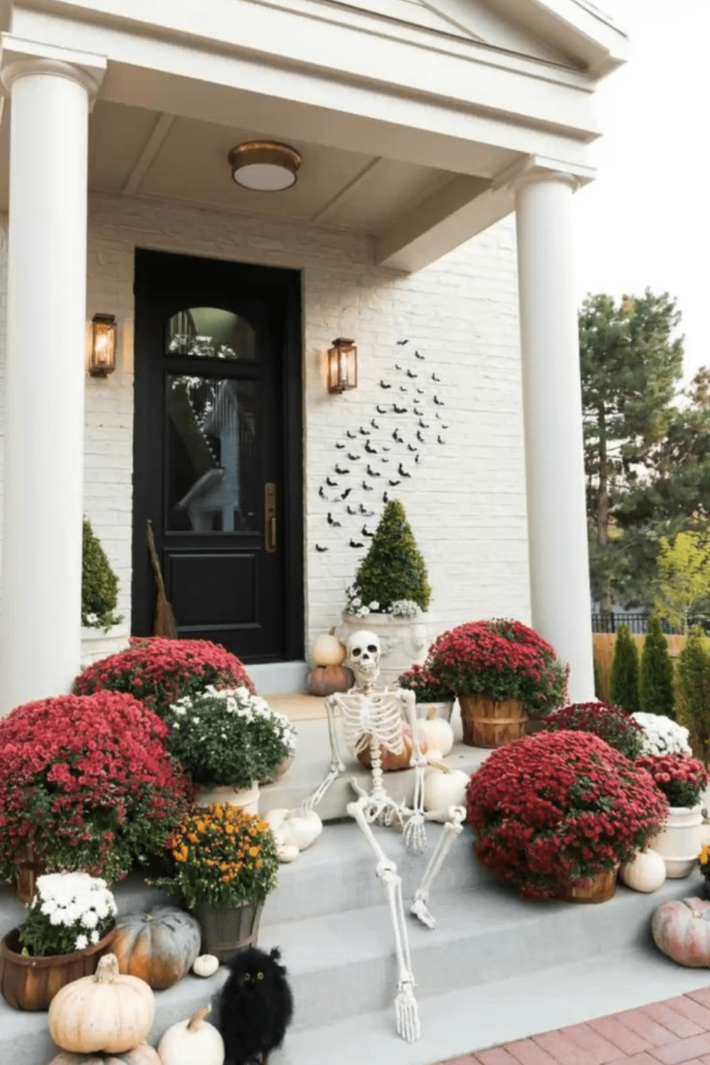 12 Fall Front Porch Decor Ideas to Make a Cozy Entrance - Mozie