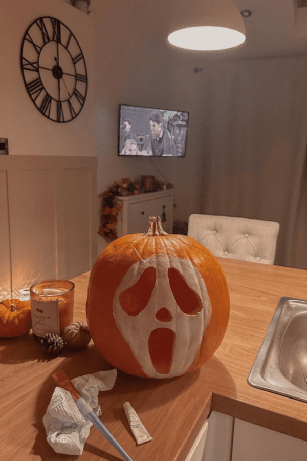 21 Creative Pumpkin Carving Ideas to Recreate for Spooky Season - Mozie