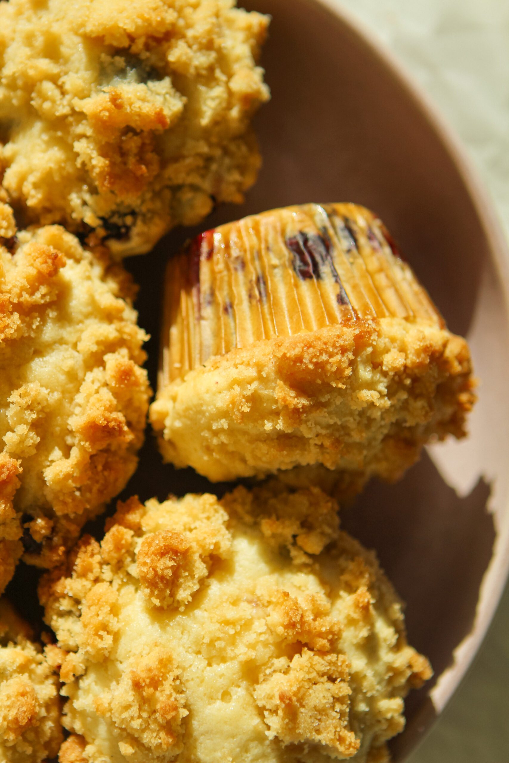 bakery-style blueberry streusel muffins