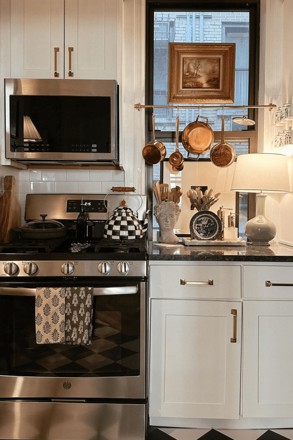 12 Gorgeous Vintage Inspired Home Decor Ideas That Give Anything But