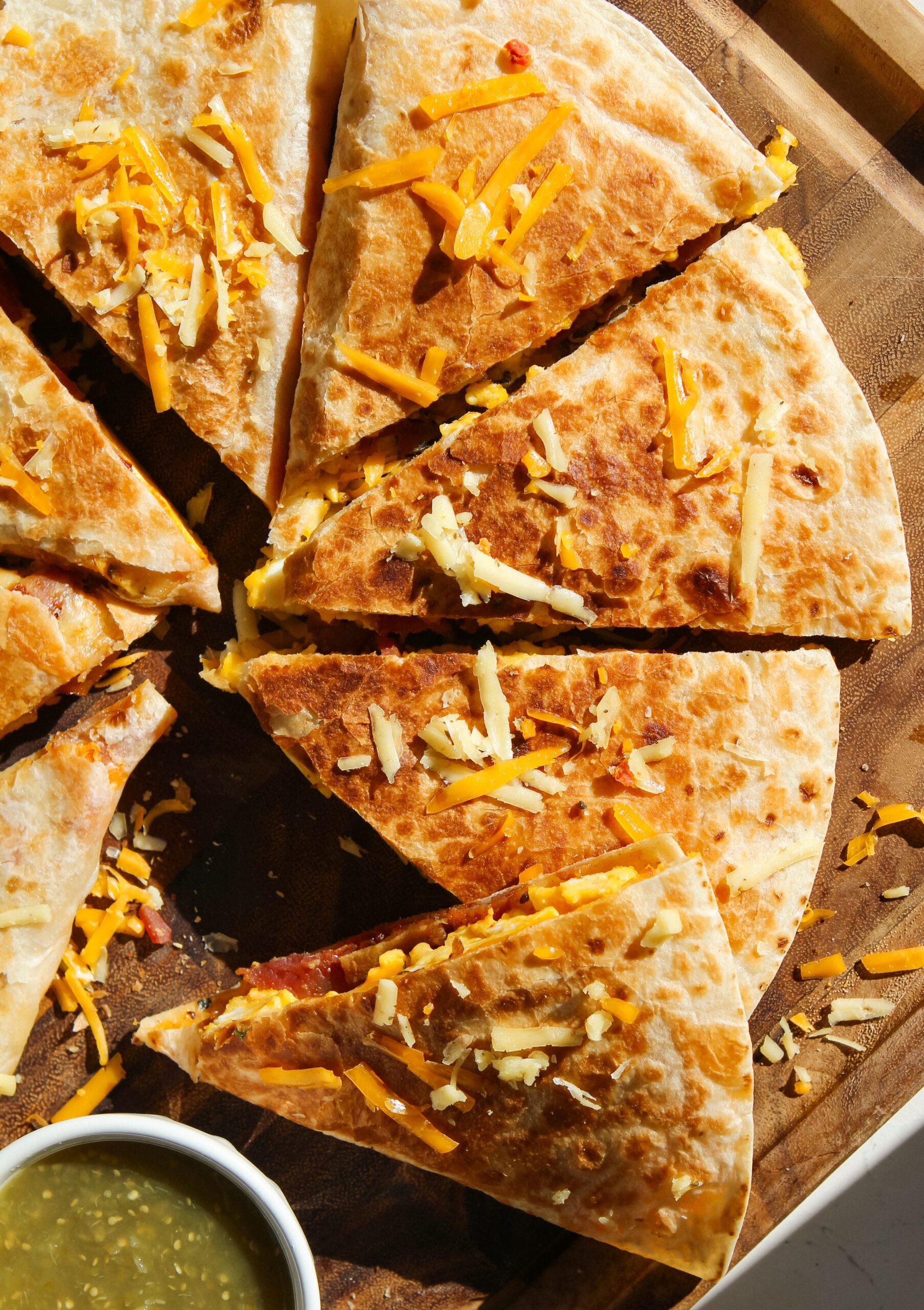 bacon egg and cheese breakfast quesadilla