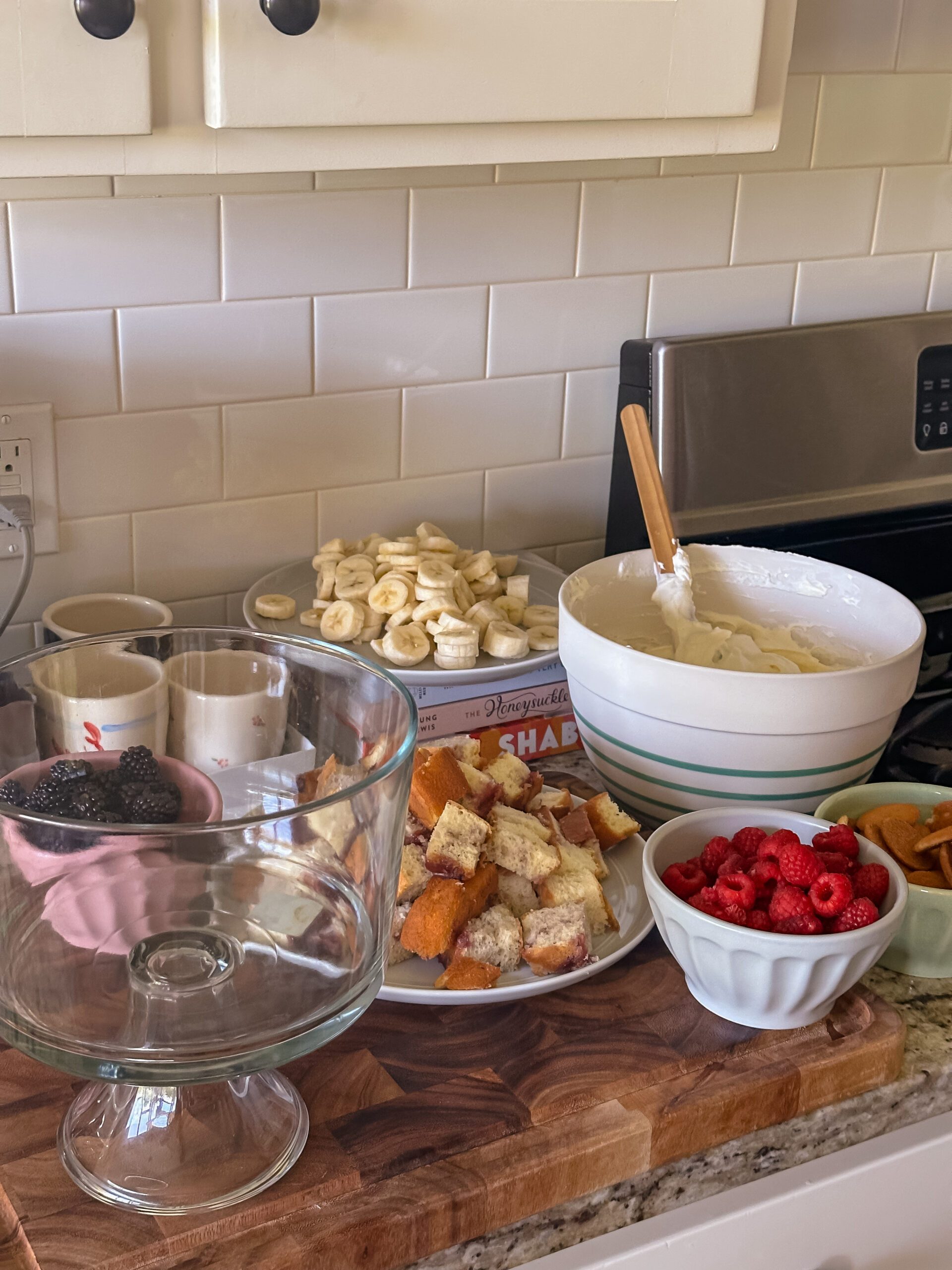 mixed berry banana pudding