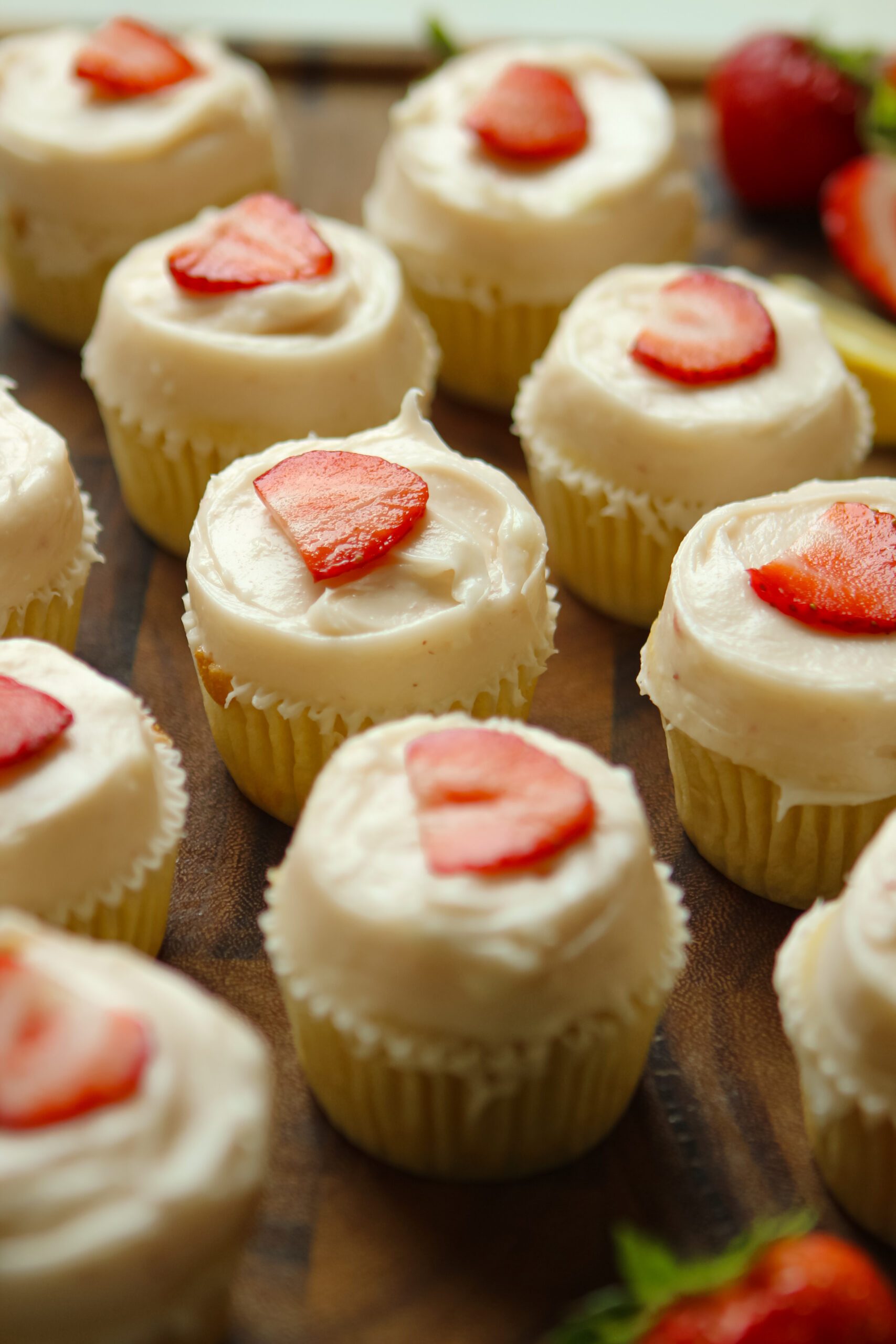 Strawberry Lemonade Cupcakes 