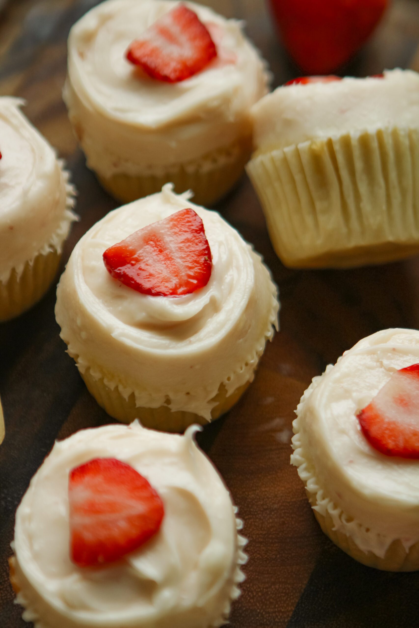 Strawberry Lemonade Cupcakes 