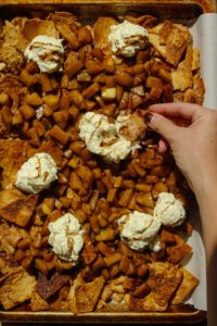 cinnamon apple sheet pan nachos