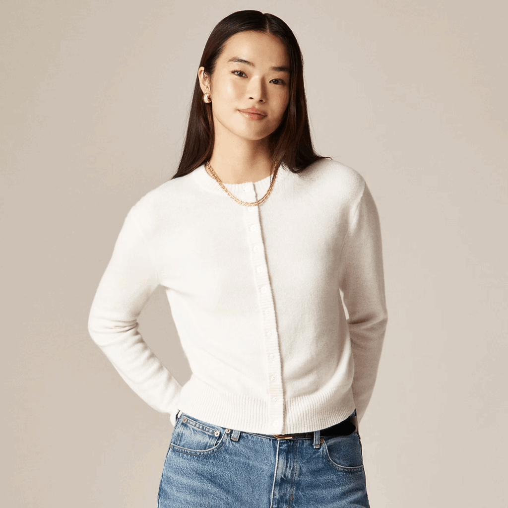 ways to wear baggy jeans
