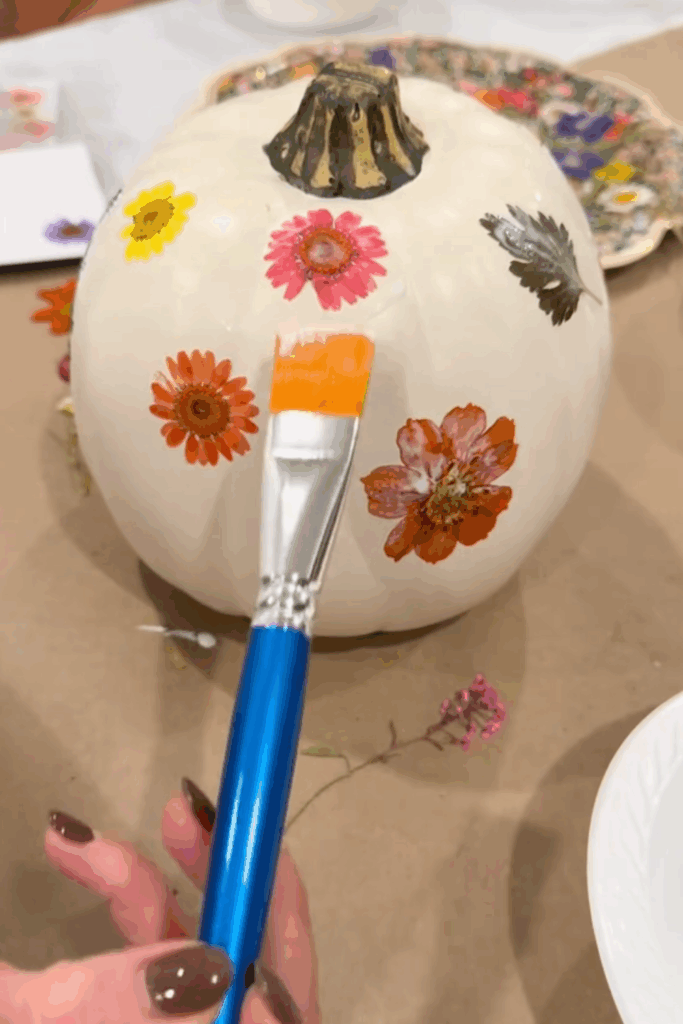 how to host a nostalgic thanksgiving