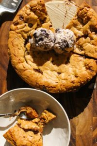 brown butter chocolate chip cookies cake