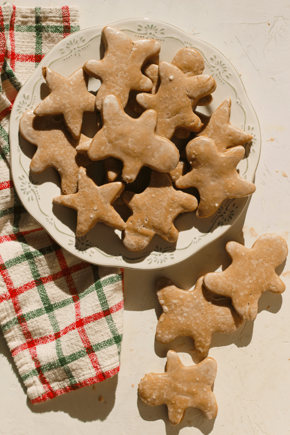 spiced gingerbread cookies