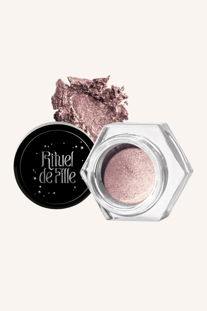 hot christmas makeup looks