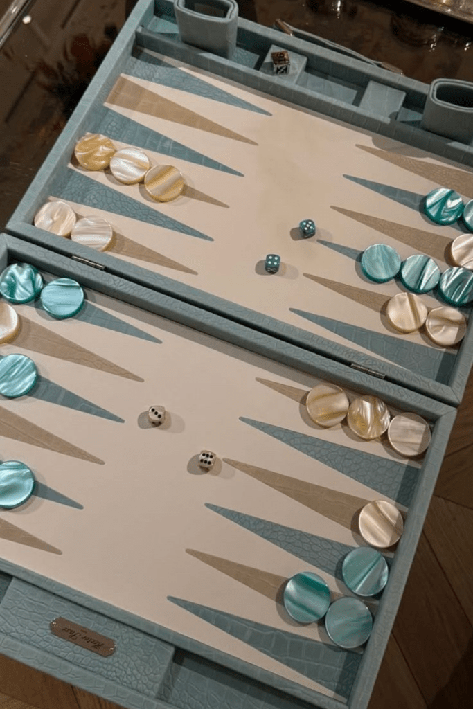 girls' game night, backgammon