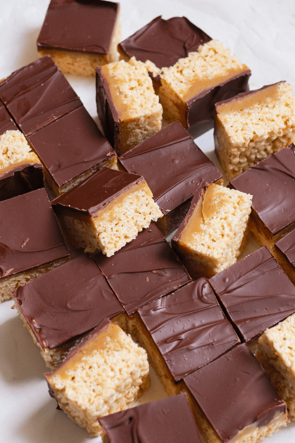 no-bake twix rice krispies treats