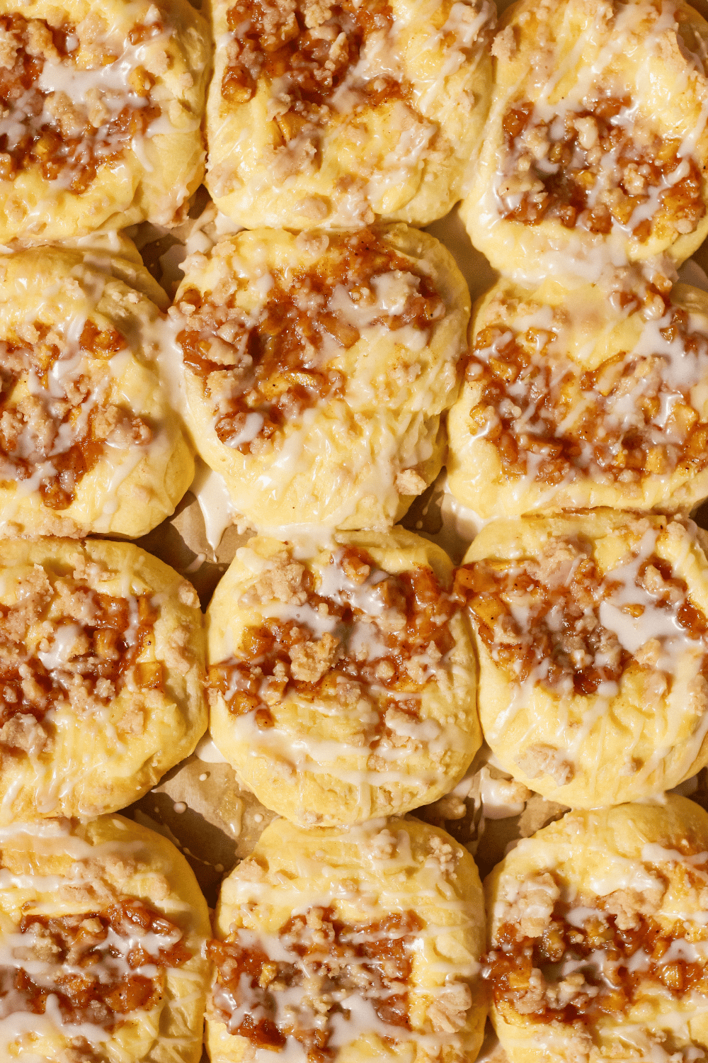 apple cream cheese kolaches
