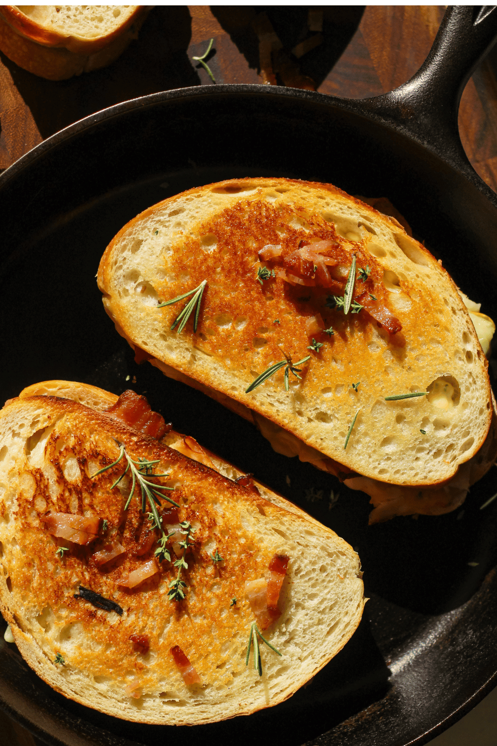 turkey apple bacon cheddar sandwich